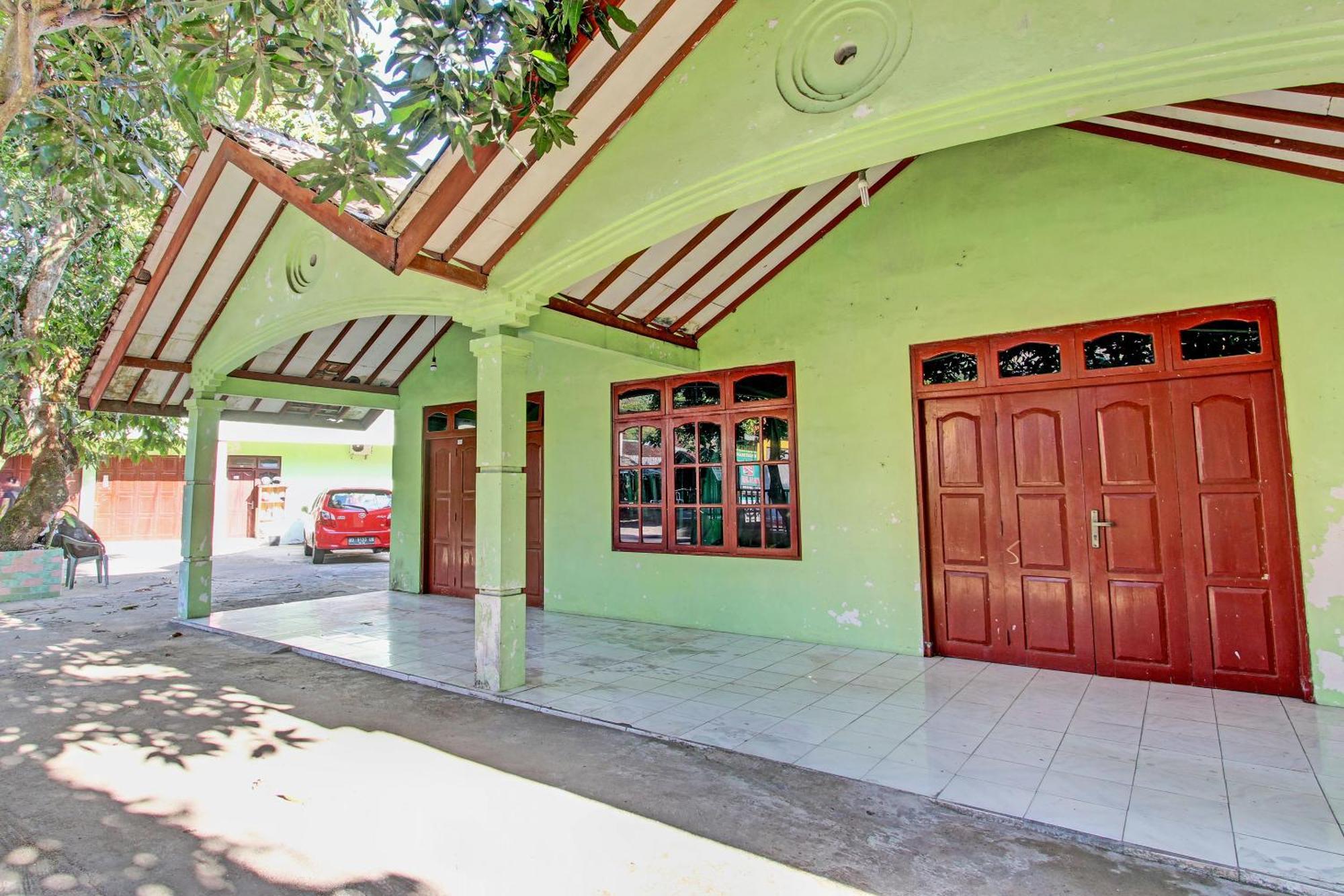 Hotel Sabar Menanti 2 Bantul Esterno foto